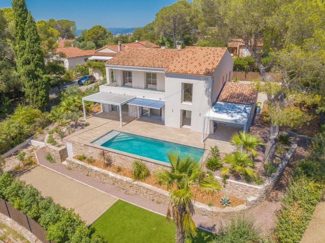 Boulouris, a highly sought after residential area of St Raph. 212m² Saint Raphaël