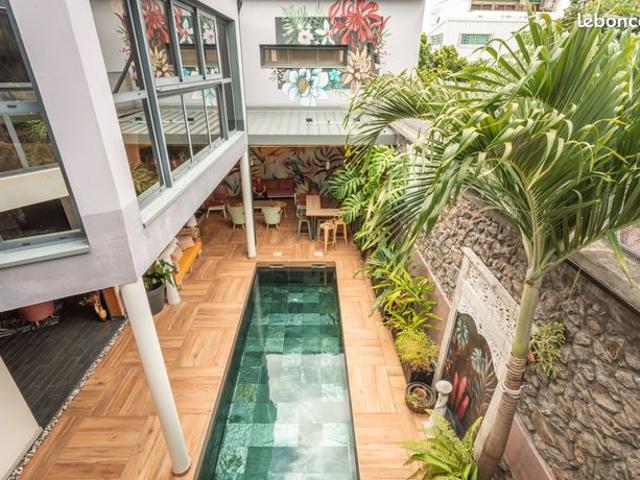 Boum Kèr II – Villa d’architecte d’exception avec patio tropical et piscine au cœur de Saint Denis