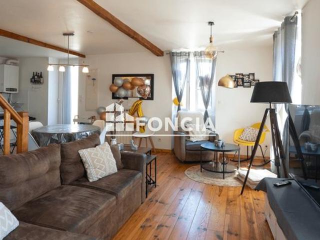 BOURG DE PEAGE appartement T4, 74,59m² avec garage et terrasse