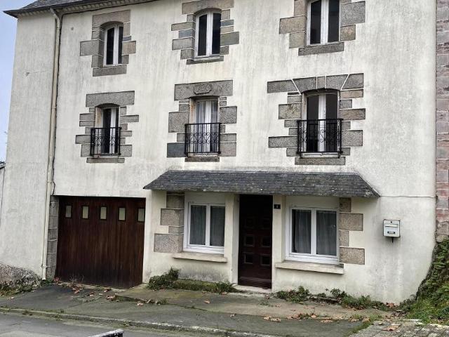 Bourg de Saint Caradec 117m² Saint Caradec