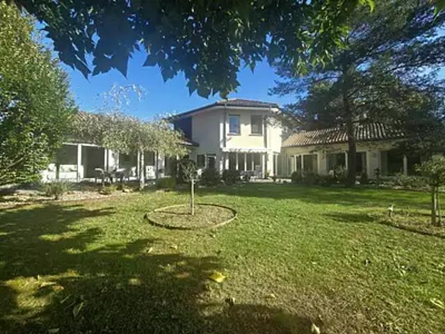 Bourg du Bost 24600 Achat / Vente maison 9 pièces t9