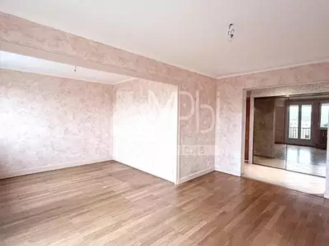 Bourg en Bresse 01000 Achat / Vente appartement 4 pièces t4 au dernier étage parking