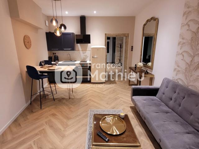Bourg en Bresse Appartement T2 rénové avec trois caves vendu libre