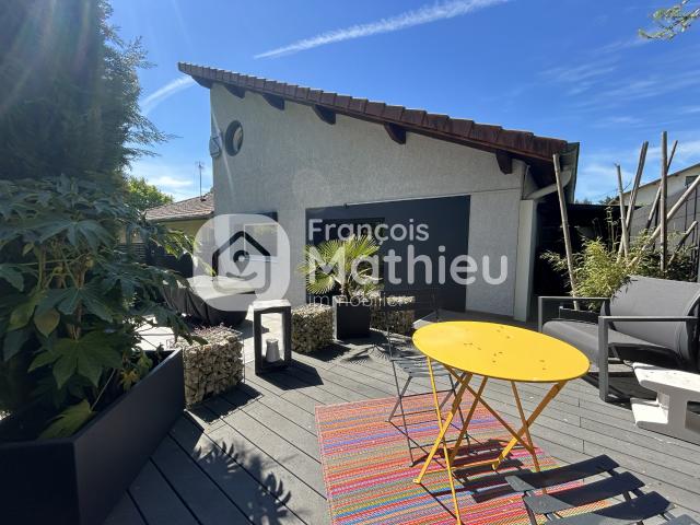 Bourg en Bresse Maison T3 d'environ 95 m2 avec terrasses et dépendance