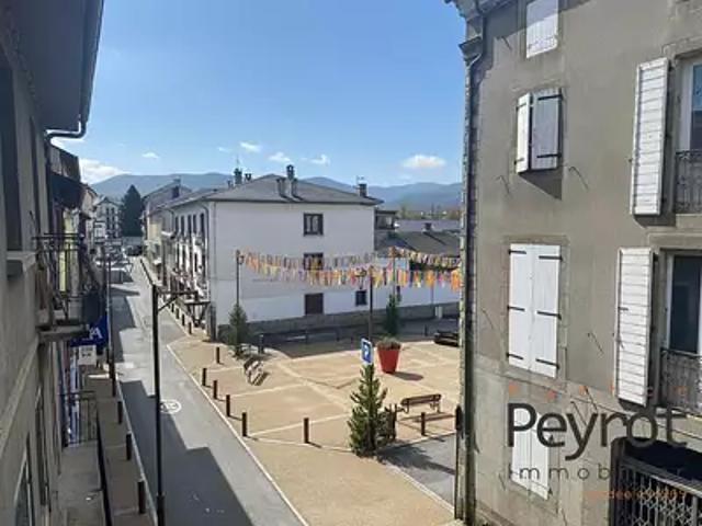 Bourg Madame 66760 Achat / Vente appartement 4 pièces t4 au dernier étage