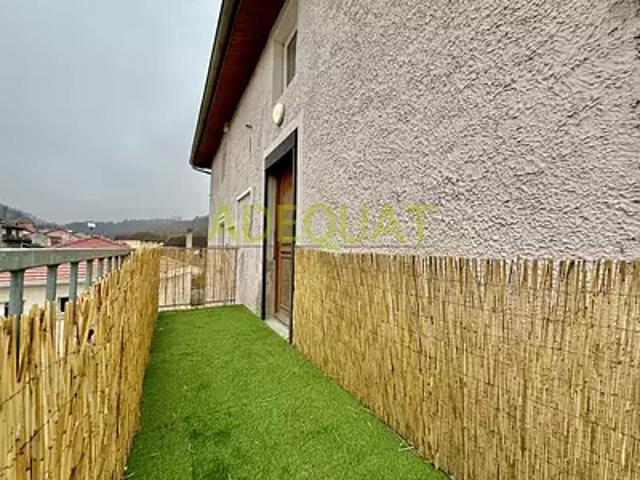 Bourgoin Jallieu 38300 Achat / Vente appartement 3 pièces t3 au dernier étage