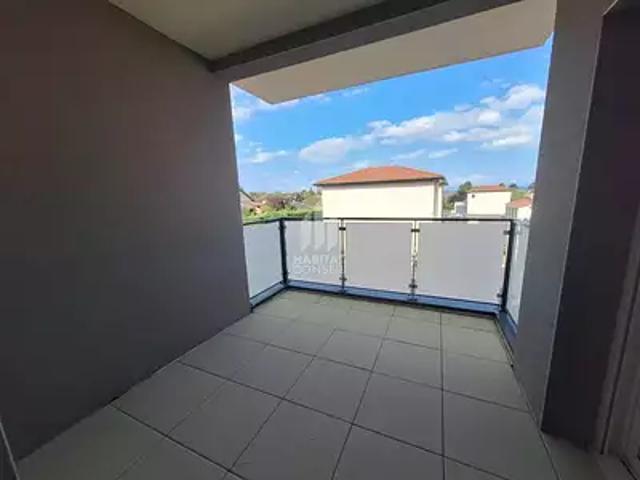 Bourgoin Jallieu 38300 Achat / Vente appartement 3 pièces t3 au dernier étage terrasse