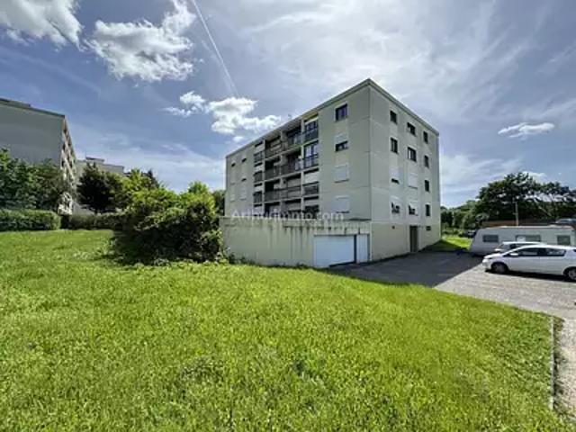 Bourgoin Jallieu 38300 Achat / Vente appartement 4 pièces t4 au dernier étage