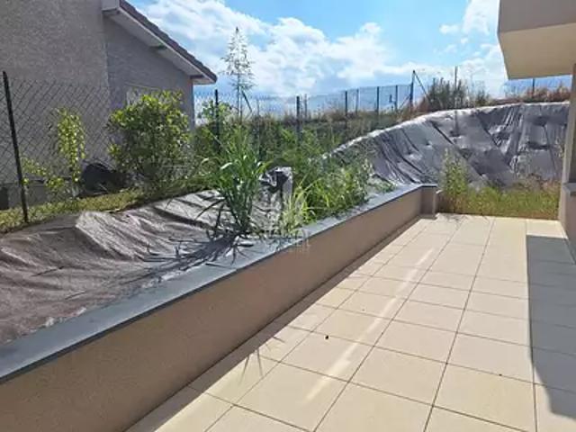 Bourgoin Jallieu 38300 Achat / Vente appartement 4 pièces t4 au dernier étage