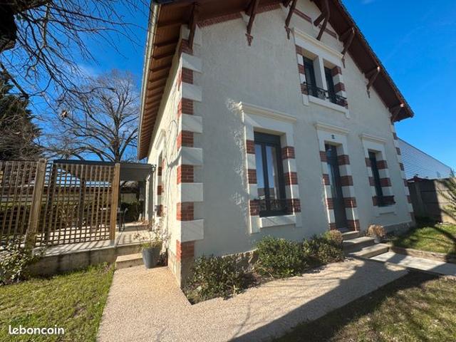 BOURGES maison rénovée 138 m2 4 chambres
