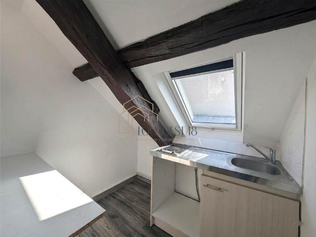 BOURGES MOYENNE APPARTEMENT T2 42m² au sol