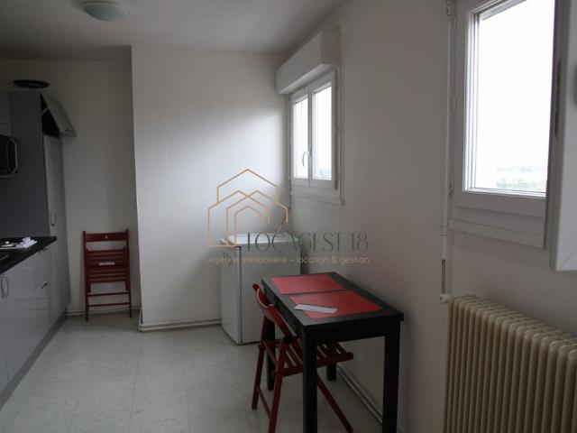 BOURGES GARE STUDIO MEUBLÉ 28M²