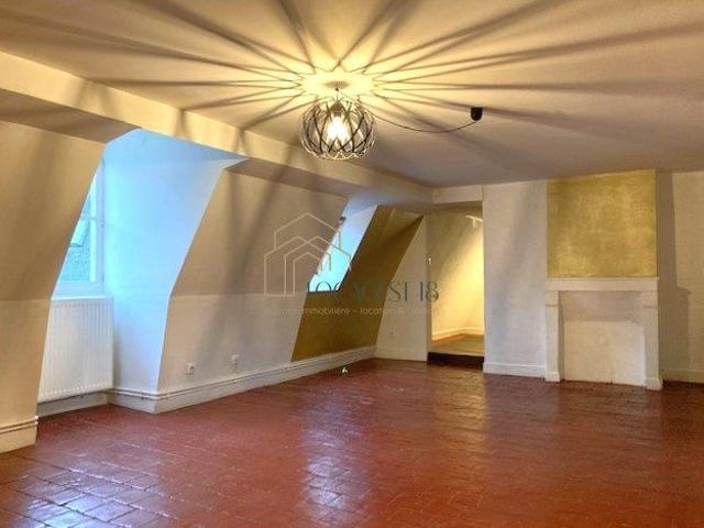 BOURGES HYPER CENTRE APT T3 68m²