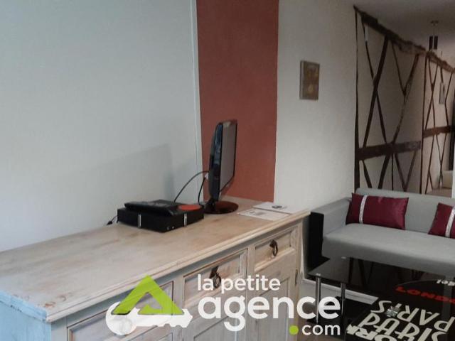 Bourges hypercentre, loue appartement meublé type 2 de 39 m² environ
