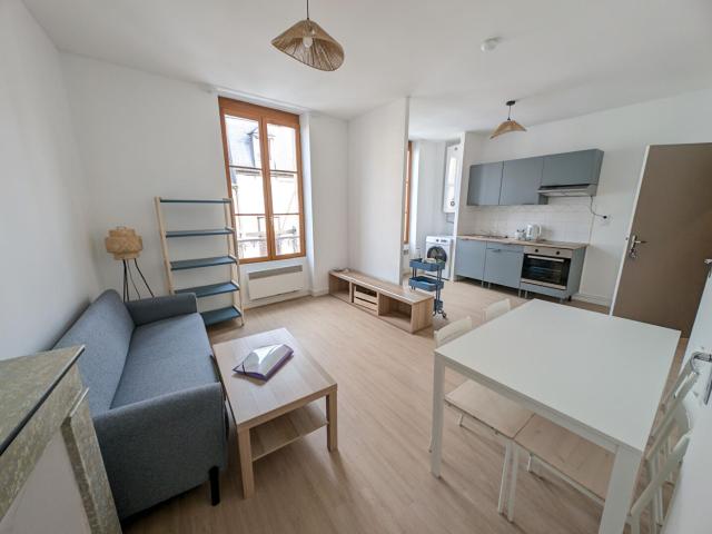 BOURGES QUARTIER AURON T2 MEUBLE 34 M2