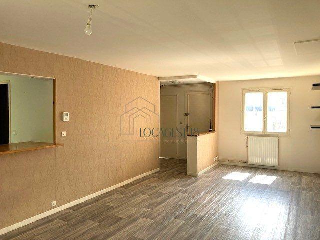 BOURGES SUD MAISON T5 GARAGE JARDIN CLOS