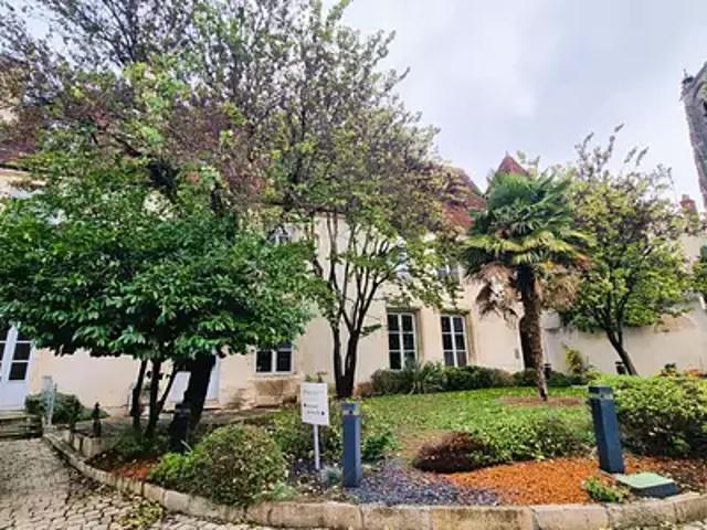 Bourges 18000 Achat / Vente maison 20 pièces t20 cave