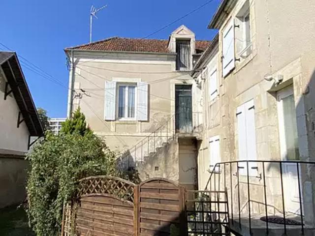 Bourges 18000 Achat / Vente appartement 2 pièces t2 au dernier étage