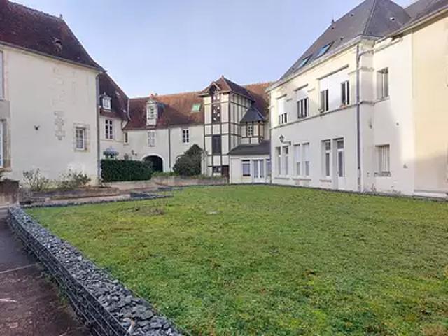 Bourges 18000 Achat / Vente appartement 5 pièces t5 au dernier étage cave