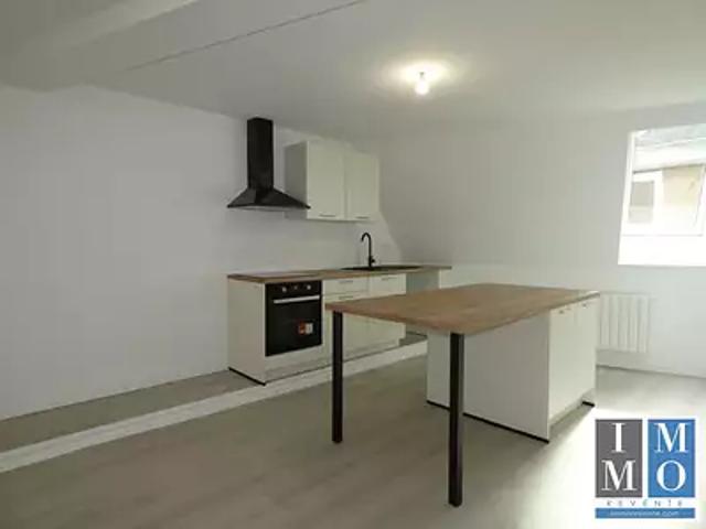 Bourges 18000 Location appartement 2 pièces t2 au dernier étage