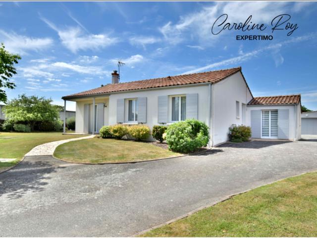 BOUSSAY Centre bourg plain pied de 120 m2, 4ch, garage de