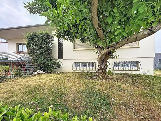 BOUSSE Maison individuelle de type plain pied sur sous sol