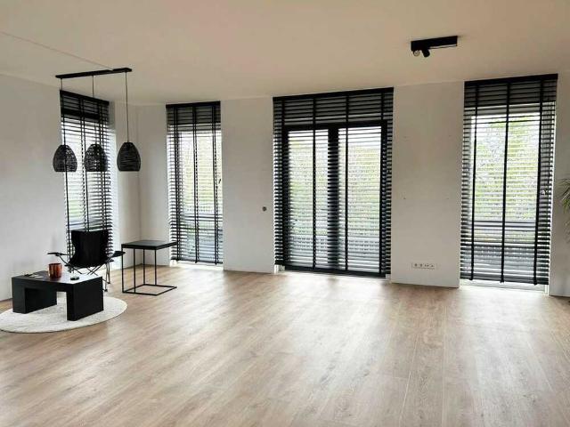 Bovenwoning appartement te huur in Stompetoren