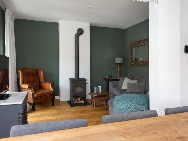 Bovenwoning dubbel bovenhuis te huur in Den Haag