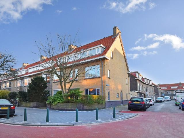 Bovenwoning dubbel bovenhuis te huur in Den Haag