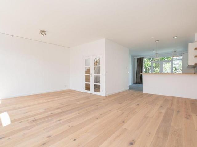 Bovenwoning dubbel bovenhuis te huur in Den Haag
