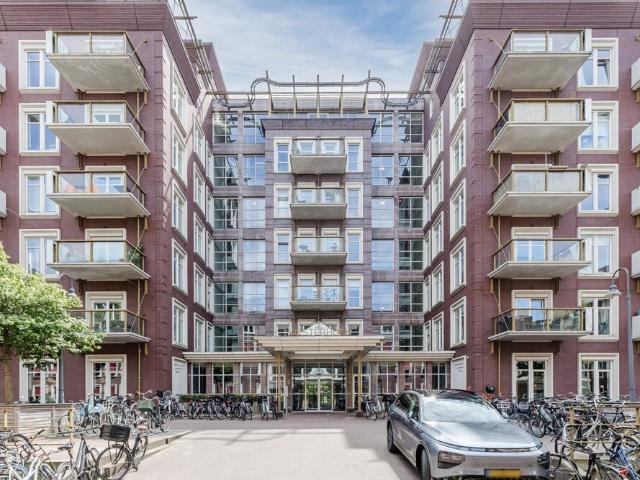 Bovenwoning open portiek te huur in Amsterdam