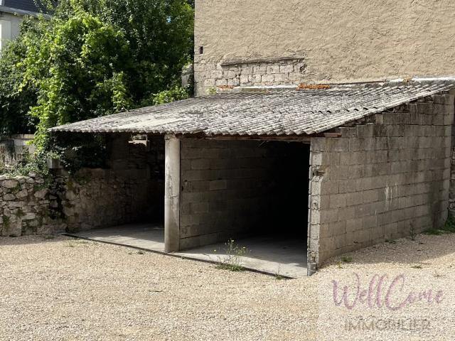 Box à louer en centre ville d'Aix Les Bains