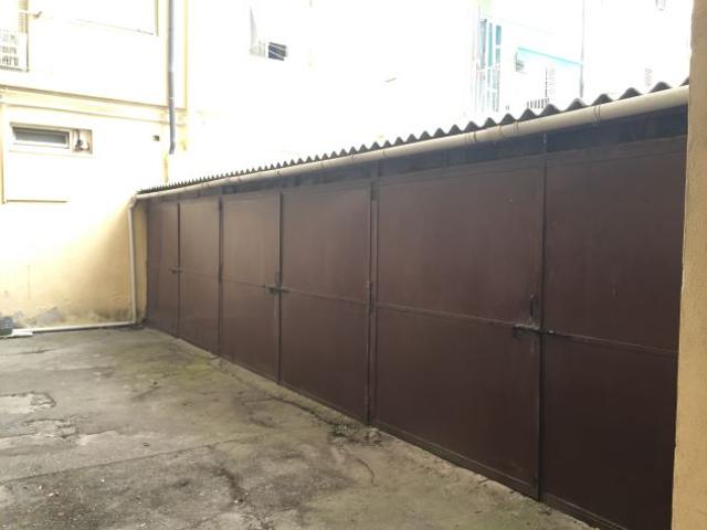 BOX AUTO VADO LIGURE