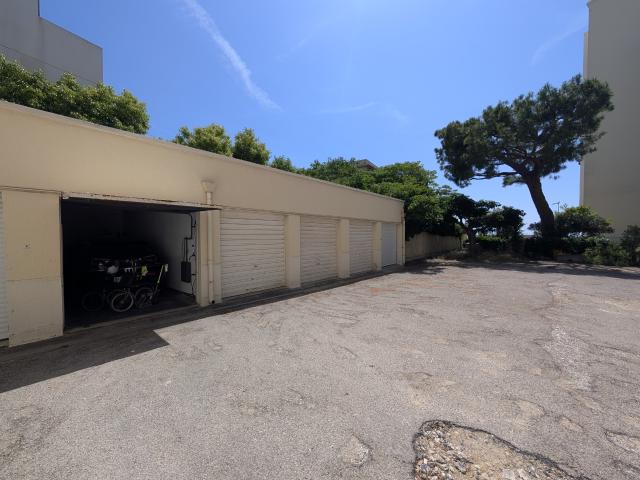 Box garage à louer 13008 La Vigie Av. du Colonel Serot
