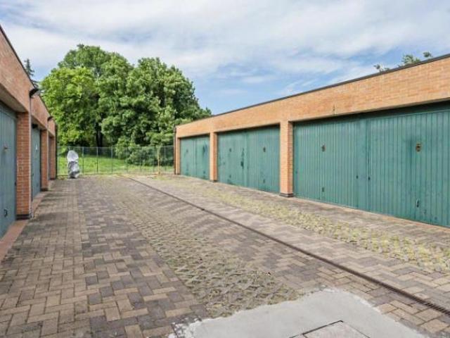Box / Garage di 14 m in vendita a Casalecchio di Reno