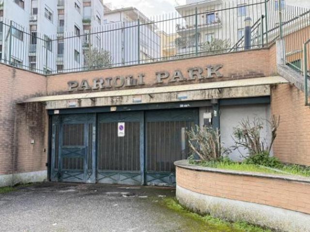 Box / Garage di 21 m in vendita a Roma [rif. DV 12113]