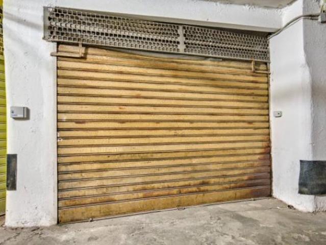 Box / Garage di 17 m in vendita a Vado Ligure [rif. DV 11591]