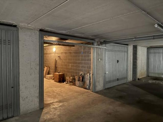 Box / Garage di 30 m in vendita a Brembate