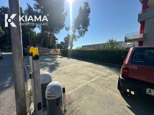 Box / Garage in affitto a Teramo TE