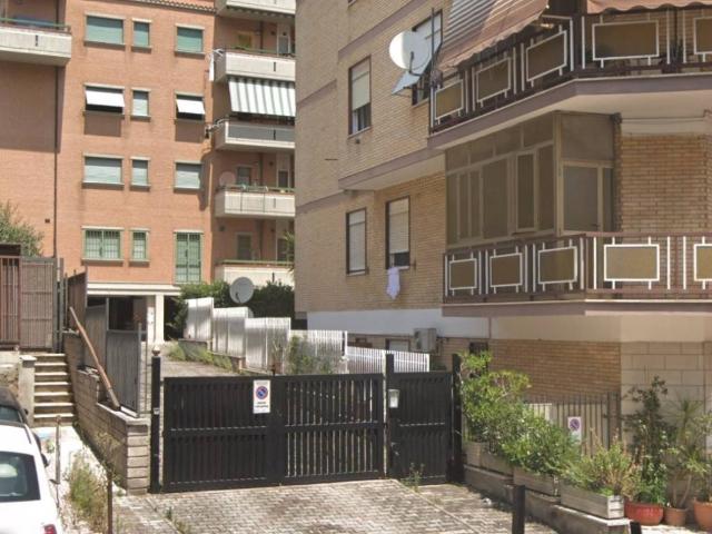 Box / Garage in affitto a Tivoli RM