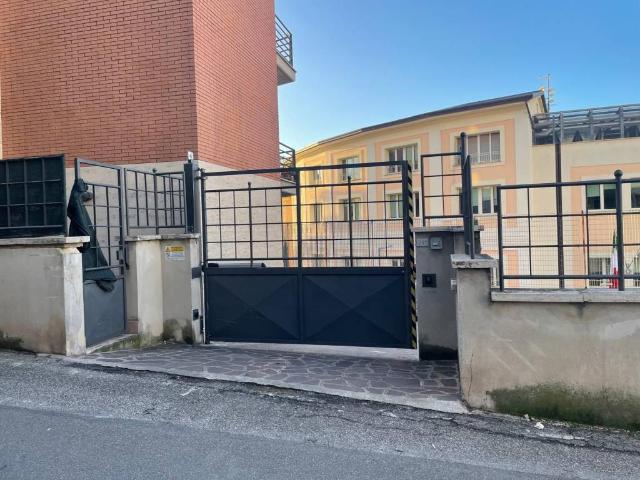 Box / Garage in affitto a Tivoli RM