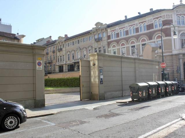 Box / Garage in affitto a Torino TO