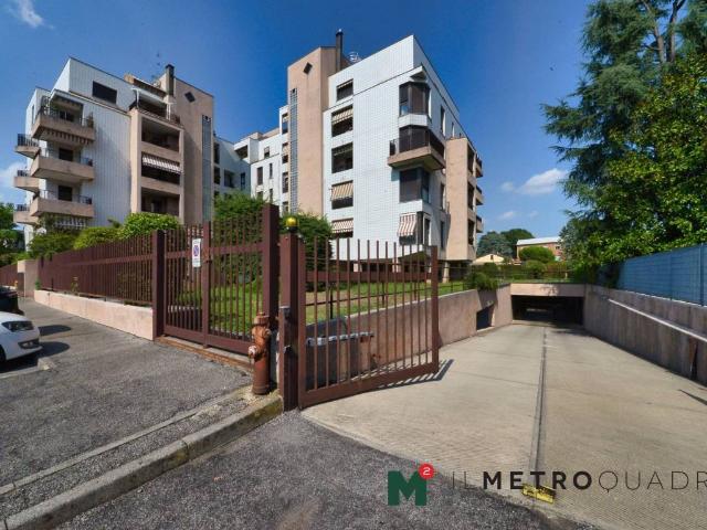 Box / Garage in affitto a Vedano al Lambro MB