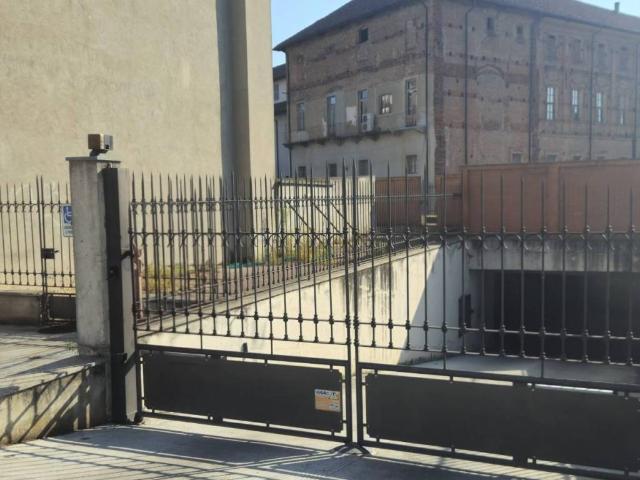 Box / Garage in affitto a Vercelli VC
