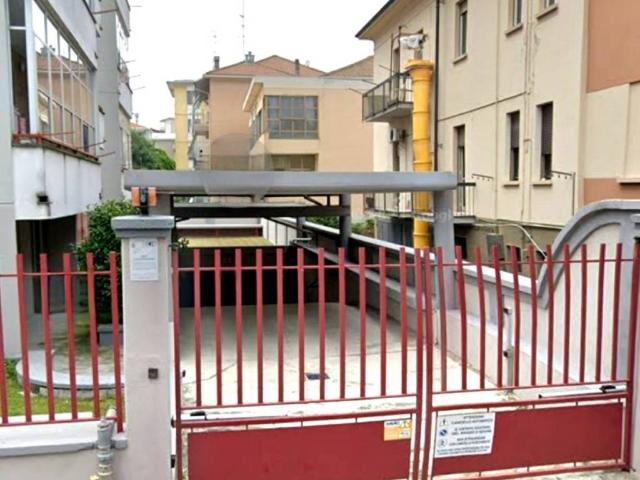 Box / Garage in affitto a Vercelli VC