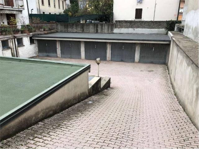 Box / Garage in affitto a Vergiate VA