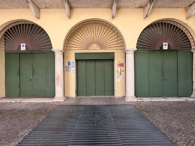 Box / Garage in affitto a Verona VR