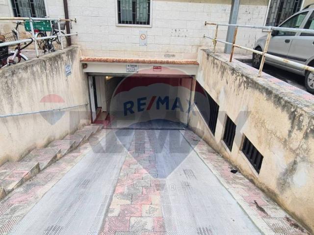 Box / Garage in affitto a Vieste FG