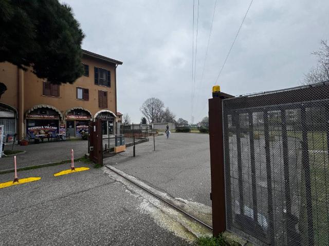 Box / Garage in affitto a Vizzolo Predabissi MI