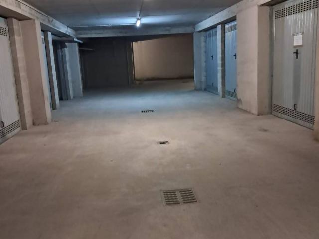 Box / Garage in affitto a Adro BS